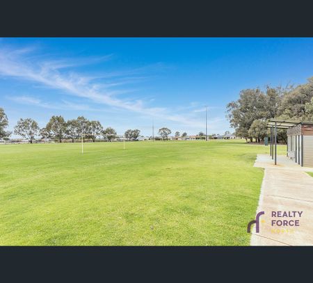 4 Privet Pass, Bennett Springs, WA 6063 - Photo 5