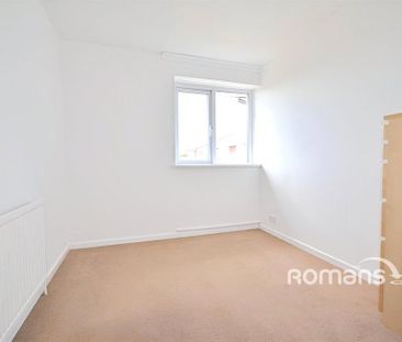 3 bedroom terraced house to rent - Photo 6