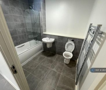 2 bedroom flat to rent - Photo 5