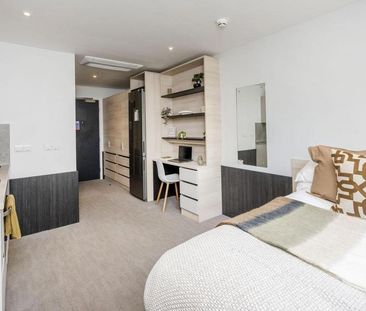 Studio to rent - Photo 3