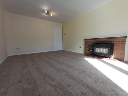 2 bedroom detached bungalow to rent - Photo 3