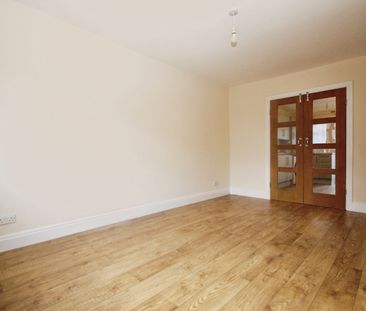 Lavender Avenue, Mitcham, CR4 3RS - Photo 1