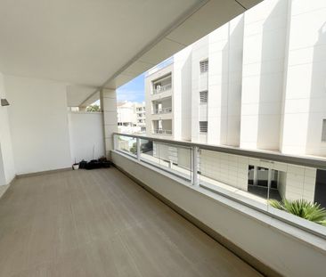 Middle Floor Apartment in San Pedro de Alcántara - Photo 2