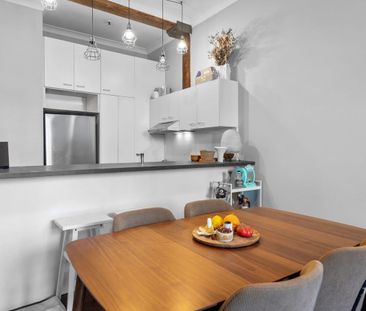 Spacious Woolstore Apt * Close to Everything* Available Now - Photo 3