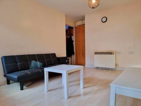 2 Bed Flat, Minster Court, LE1 - Photo 2