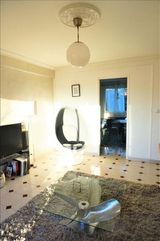 Appartement 3 pièces 55m2 MARSEILLE 12EME 790 euros - Photo 4