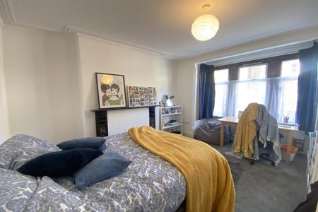 5 bedroom terraced house to rent - Photo 4