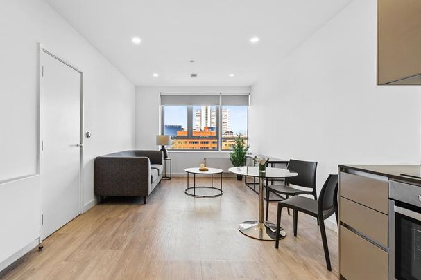1 bedroom flat to rent - Photo 1