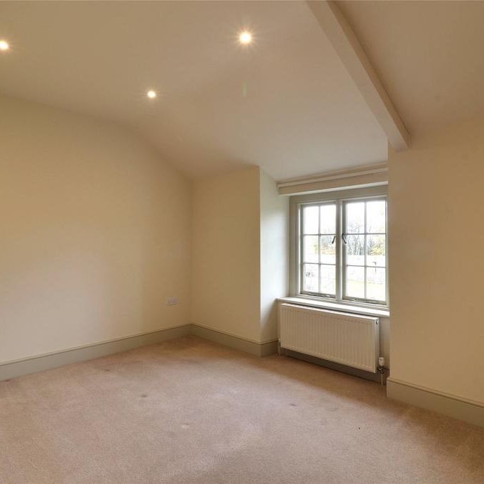 3 bedroom end of terrace house to rent - Photo 1