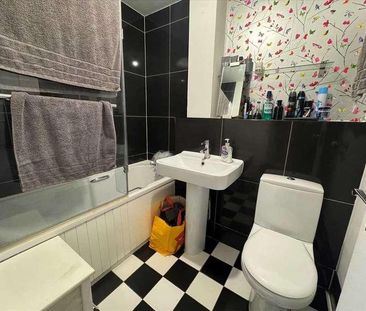 Studio Plus Henham Court, Mowbrays Road Romford, Romford, RM5 - Photo 4