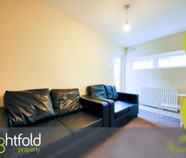 3 bedroom flat to rent - Photo 1