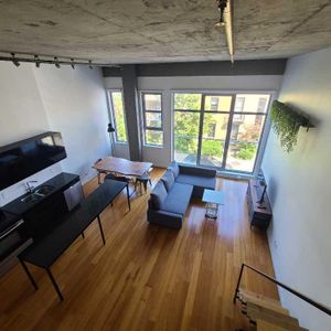 Furnished Apartment/Loft for Rent in the Heart of Petite-Patrie! - Photo 2