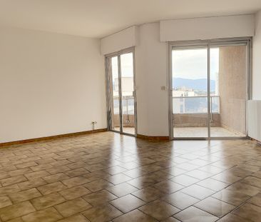 Location appartement 4 pièces, 89.00m², Ajaccio - Photo 3