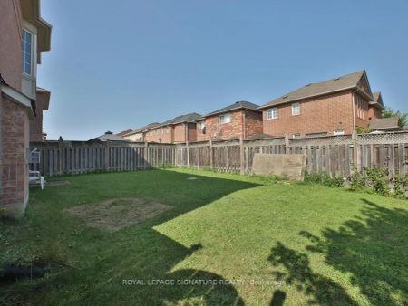 Detached Home For Lease | W9256795 - Photo 3