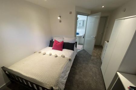 5 bedroom apartment to rent - Photo 2