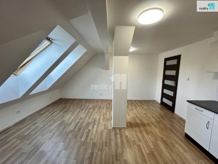 Pronájem bytu 3+kk 65 m2 - Фото 4