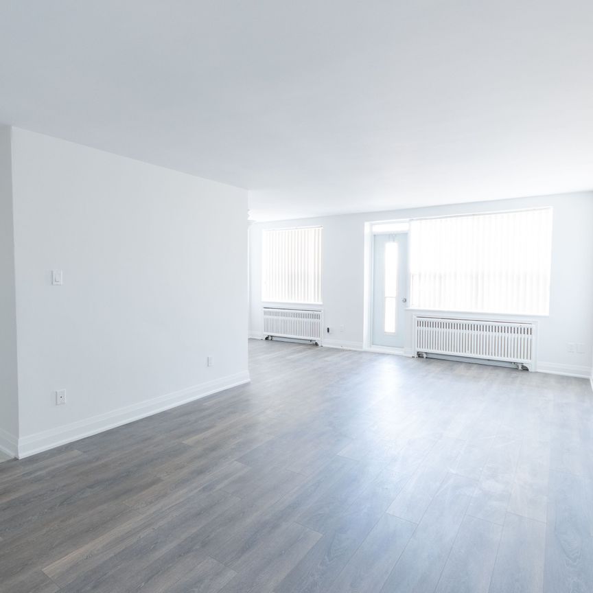 For Lease - 29 Upper Canada Drive Unit# 416, Toronto, Ontario - Photo 1