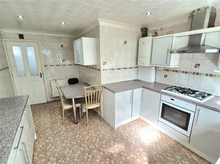 3 bedroom bungalow to rent - Photo 3