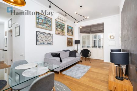 Przestronne mieszkanie w jednym z najbardziej atrakcyjnych miejsc w Krakowie - Zdjęcie 3