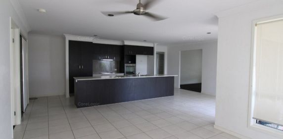 Modern Family Home in Blacks Beach - Photo 2