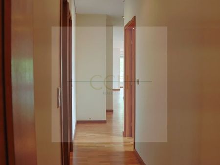 4 bedroom luxury Apartment for rent in Porto, Distrito do Porto - Photo 2