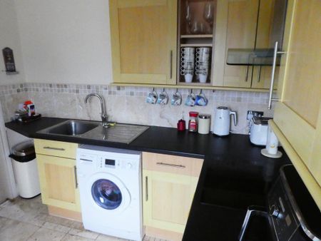 1 bedroom flat to rent - Photo 5