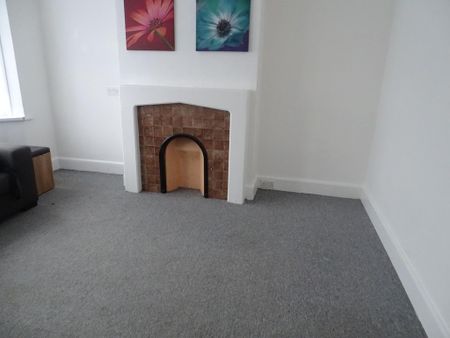 6 bedroom terraced house to rent - Photo 3