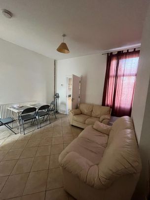 4 bedroom terraced house to rent - Photo 1