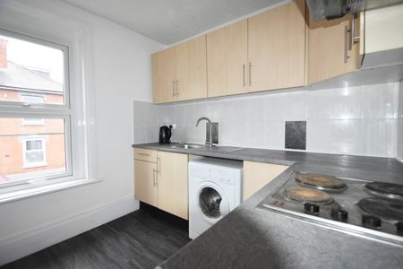 2 bedroom apartment to rent - Photo 5