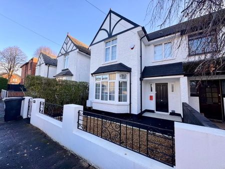 6 Ulsterville Drive, Belfast, BT9 7BD - Photo 5