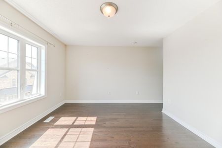 For Lease - 35 Finegan Circle, Brampton, Ontario - Photo 3