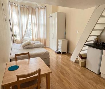 Studio to rent - Photo 6