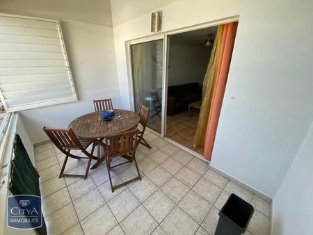 Location Appartement 2 pièces 54m² ST GILLES LES BAINS 97434 - Photo 3