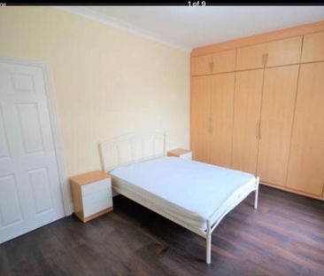 Room in a Shared House, Fairfield Street, M6 - Photo 4