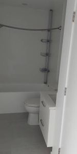 Beautiful 2 bedroom 2 bathroom apartment - Photo 3