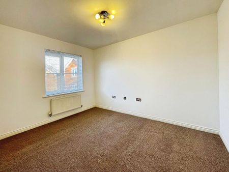 Sachfield Drive, Chafford Hundred, Grays, RM16 - Photo 4