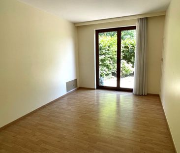 Gelijkvloers appartement met ruim terras in een klein gebouw - Photo 3
