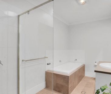 Perfect Family Living – 4-Bedroom Lowset Home in Capalaba - Photo 3