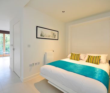 Studio Flat, Binnacle House, E1W - Photo 2