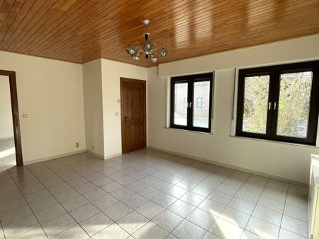 Ruime woning met achteraan prachtig vergezicht - Photo 5