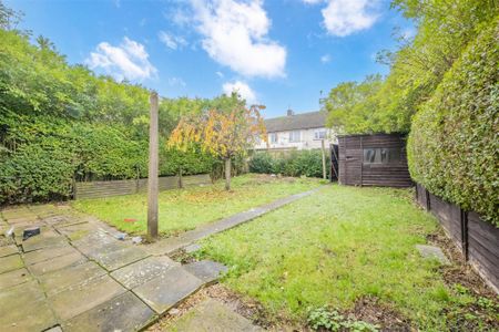 3 bed House To Let - Photo 4