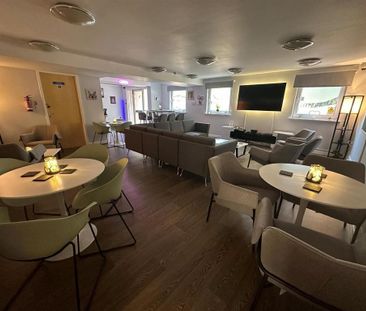 1 bedroom in a flat share to rent - Photo 1