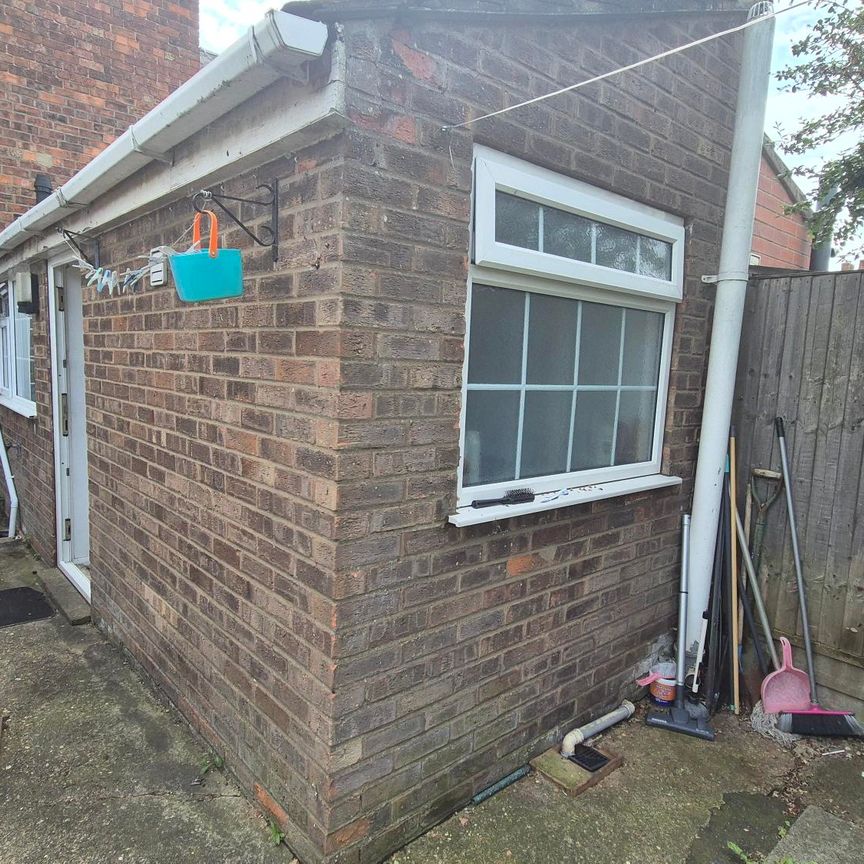 2 bedroom terraced to rent Gibbeson Street, Lincoln - Photo 1