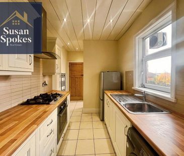 3 bedroom flat to rent - Photo 2