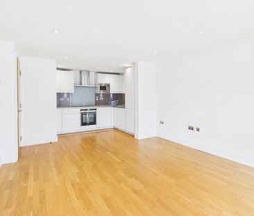 Oakridge Place, 46 Oak End Way, Gerrards Cross,SL9 - Photo 2