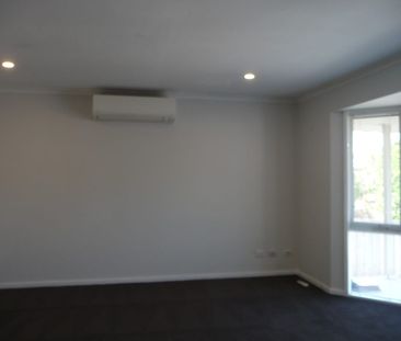 Spacious unit in a great location and walking distance to Monash Un... - Photo 2