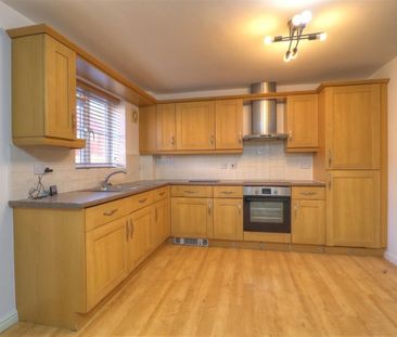 2 BED Ground floor flat To rent - Photo 4