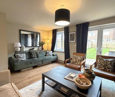 4 bedroom semi-detached house to rent - Photo 1