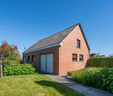Charmante woning met 3 slaapkamers en een grote tuin, op rustige lo... - Foto 1