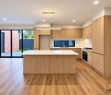 Modern Elegance in the Heart of Glenroy - Photo 5